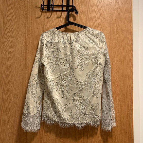 beautiful satin ivory shirt w white and black lace - Picture 6 of 6